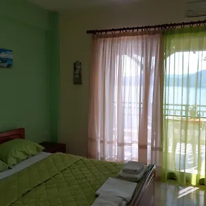 Апартаменты Paradise, Пиргадикия