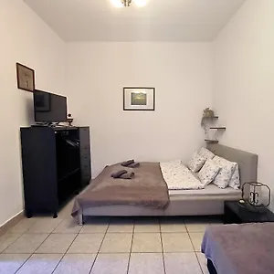 https://caesar-residence.inbudapesthotels.com