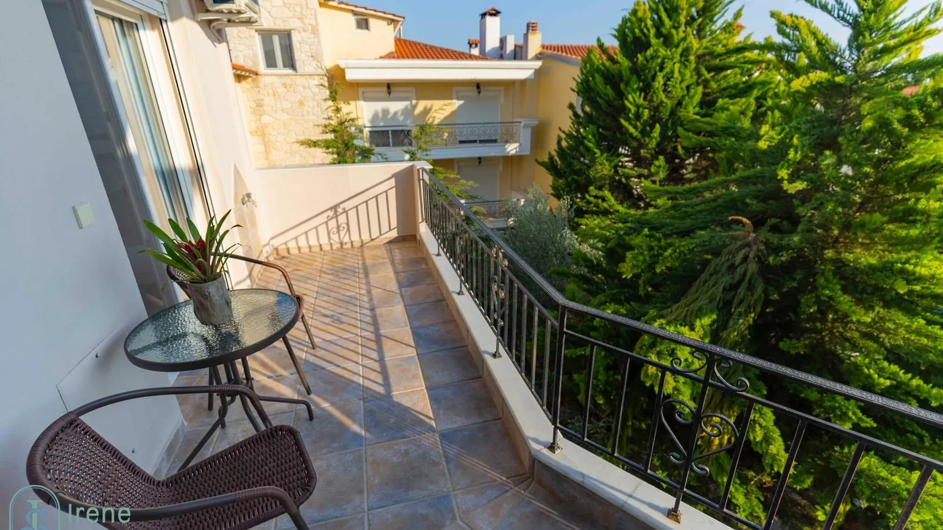 Irene Suites Nea Moudania Apartment